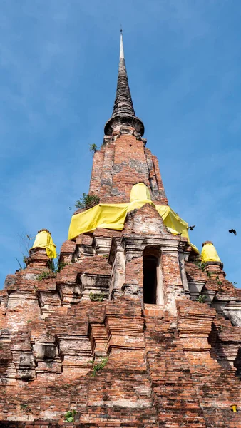 Ruínas Uma Cidade Antiga Com Turistas Parque Histórico Ayutthaya Ayutthaya — Fotografia de Stock