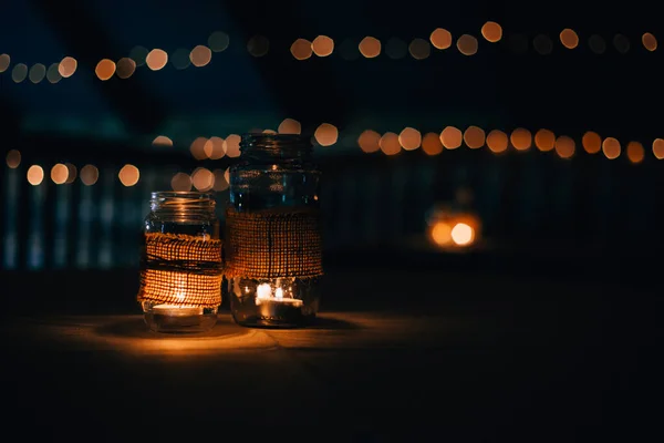 Brandende Kaarsen Achtergrond Van Nachtelijke Hemel — Stockfoto