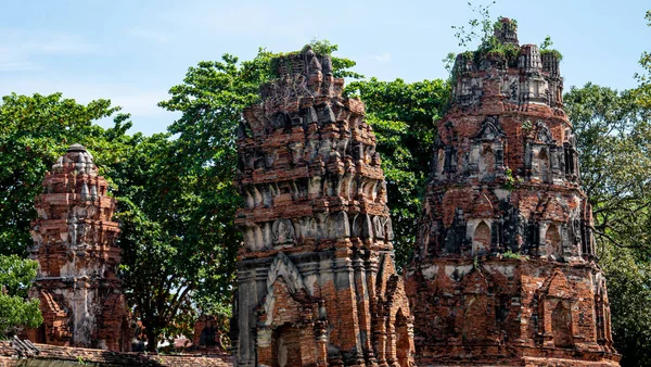 Die Ruinen Einer Antiken Stadt Mit Touristen Ayutthaya Historical Park — Stockfoto