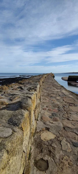 Beautiful View Rocky Fence Water Sea Cloudy Sky — Stock Photo, Image