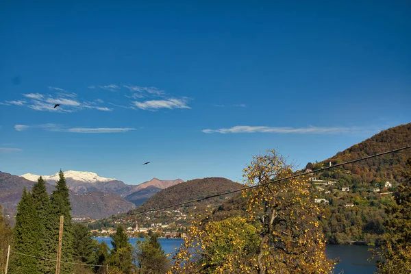 Vacker Utsikt Över Sjön Orta Med Berg Bakgrunden San Giulio — Stockfoto