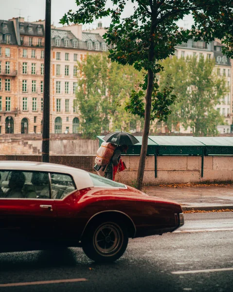 Beautiful Shot Red Luxurious Car Woman Walking Rain — Stock Photo, Image