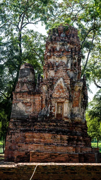 Die Ruinen Einer Antiken Stadt Mit Touristen Ayutthaya Historical Park — Stockfoto