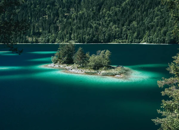 Faszinierender Blick Auf Die Eibsee Insel Bei Garmisch — Stockfoto