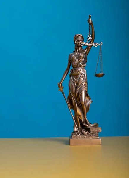 Eine Skulptur Von Themis Der Griechischen Göttin Der Gerechtigkeit — Stockfoto