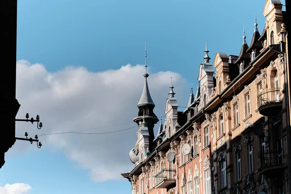 Towered Architectural Building Blue Sky Background — ストック写真