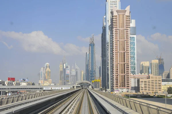 Schöne Stadtlandschaft Von Dubai Mit Bahn Tag Vae — Stockfoto