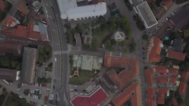 Küçük Avrupa Kasabasındaki Eski Binaların Hava Görüntüleri — Stok video