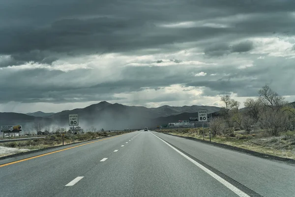 Asphalt Road Cloudy Sky — Stock Photo, Image