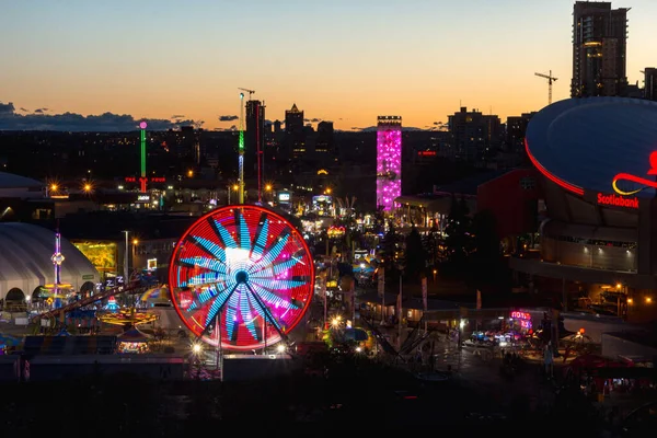 Calgary Stampede Sırasında Alacakaranlıkta Panayır — Stok fotoğraf