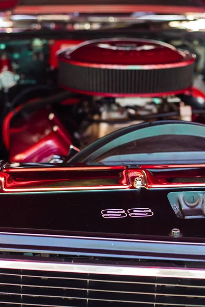 Close Vintage Car Motor — стоковое фото