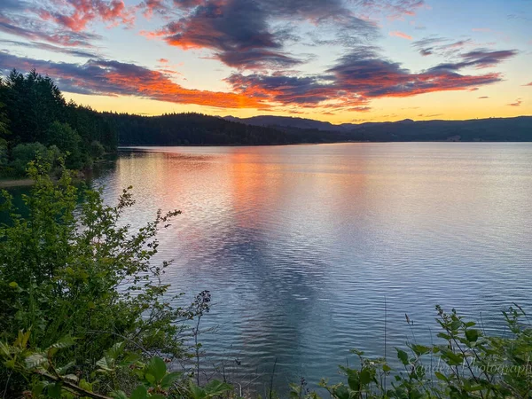 Vakker Solnedgang Sjøen – stockfoto