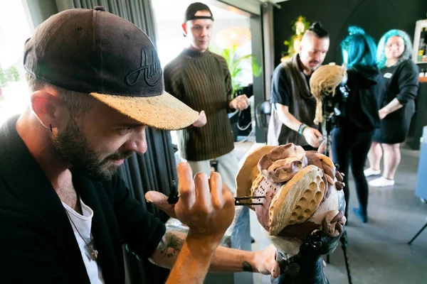 Cape Town South Africa Apr 2021 Group Hairdressers Making Clay — Zdjęcie stockowe