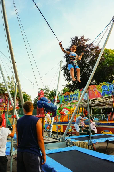 Een Pretpark Voor Kinderen Kuststad — Stockfoto