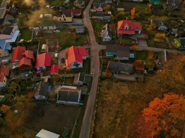 Tiro Panorâmico Aéreo Pequena Cidade Outono — Fotografia de Stock