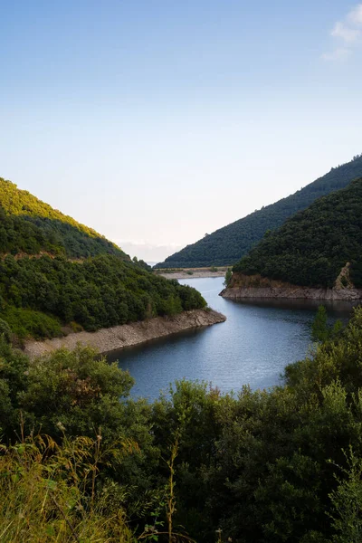 Ένα Όμορφο Τοπίο Της Δεξαμενής Vallfornis Canoves Samalus Καταλονία — Φωτογραφία Αρχείου