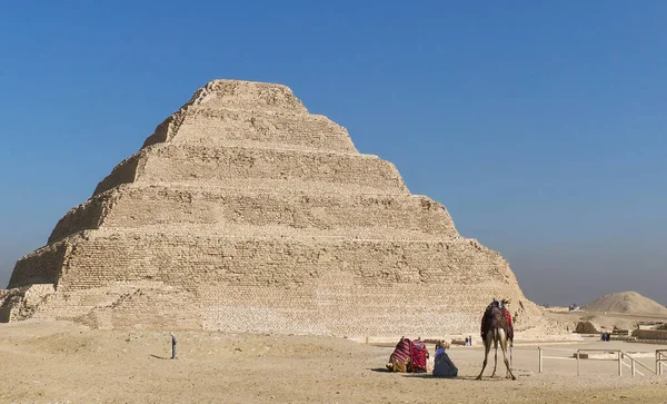 Çöldeki Giza Piramitleri — Stok fotoğraf