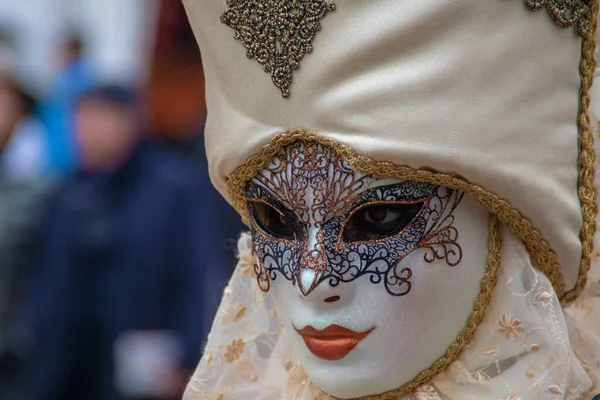 Venezia Italy Mar 2019 Closeup Shot Woman Traditional Carnival Mask — стоковое фото