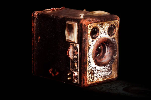 木の箱の中の古いヴィンテージ電話 — ストック写真