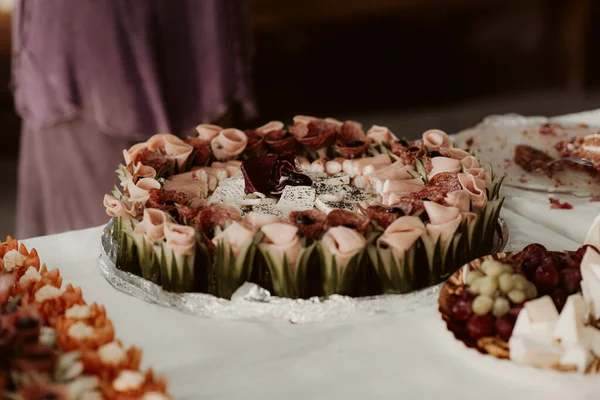 Bolo Casamento Com Chocolate Creme — Fotografia de Stock