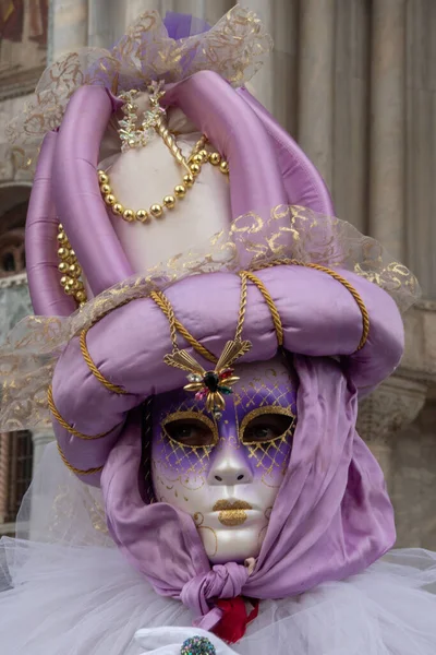 Venezia Italy Mar 2019 Carnival Venice Masked Woman Purple Golden — стоковое фото