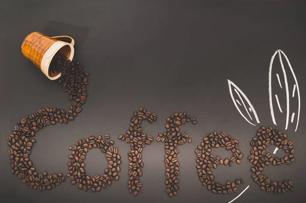 Uwielbiam Pić Kawę Ziarna Kawy Ustawiają Się Kolejce Słowo Kawa — Zdjęcie stockowe