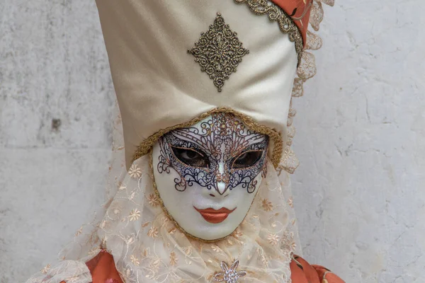 Venezia Italy Mar 2019 Carnival Venice Masked Woman Priest — Fotografia de Stock