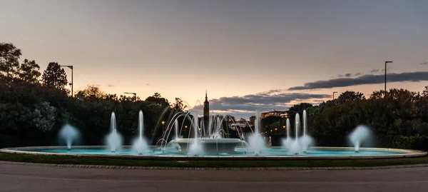 Fontana Nel Parco Sera Lunga Esposizione — Foto Stock