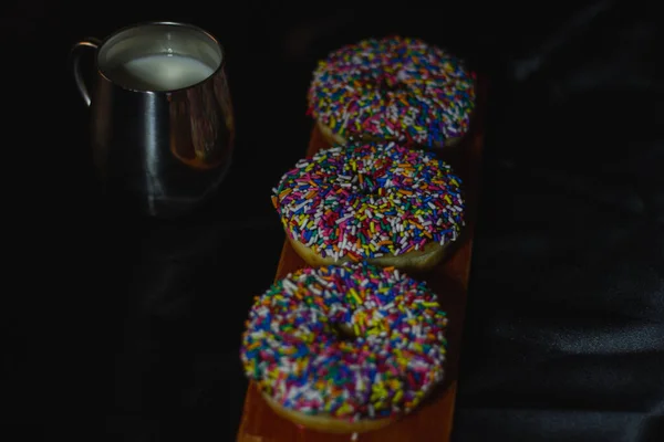 Sweet Donuts Sprinkles Dark Background — Stock Photo, Image