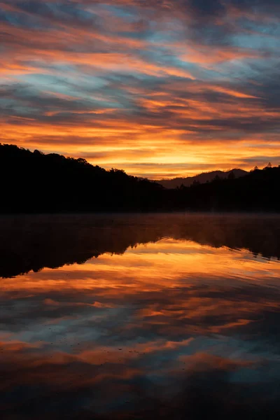 Picturesque Sunrise Its Reflection Spring Lake California — стоковое фото