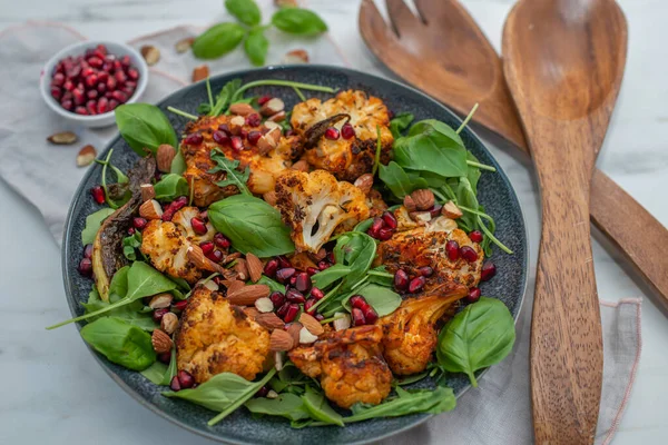 Poulet Rôti Aux Épinards Pois Verts Aliments Sains — Photo