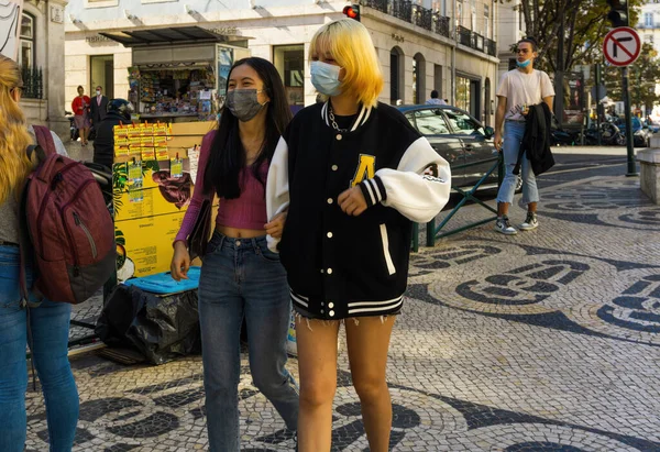 Lisboa Portugal October 2021 Childa Two Young Asian Tourists Did — Stock Photo, Image