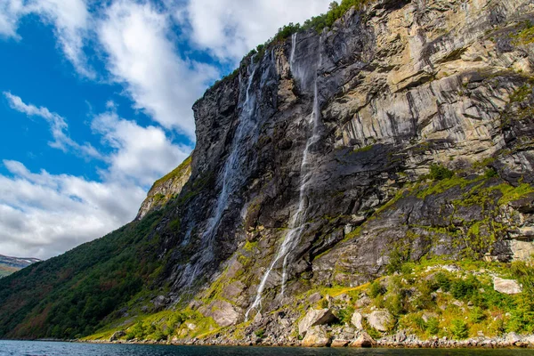 Schöne Berglandschaft See Den Bergen Norwegen — Stockfoto