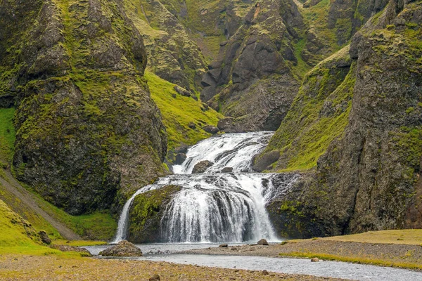 Bella Cascata Montagna — Foto Stock