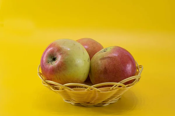 Fresh Ripe Red Apples Yellow Background — Stock Fotó