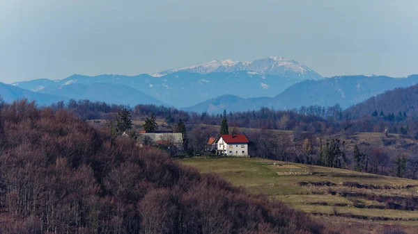 Krásná Krajina Horskou Vesnicí Pozadí — Stock fotografie