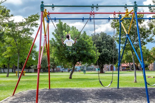 Παιδική Χαρά Στο Πάρκο — Φωτογραφία Αρχείου