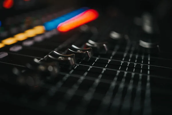 Mixer Audio Con Cuffie Bianco Nero — Foto Stock