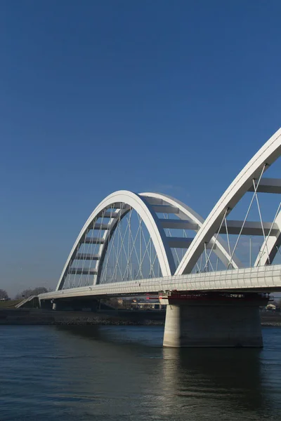 Γέφυρα Στην Πόλη Του Πιο Διάσημου Ορόσημου Της Πρωτεύουσας Των — Φωτογραφία Αρχείου