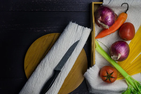 Verse Groenten Een Houten Ondergrond Bovenaanzicht — Stockfoto