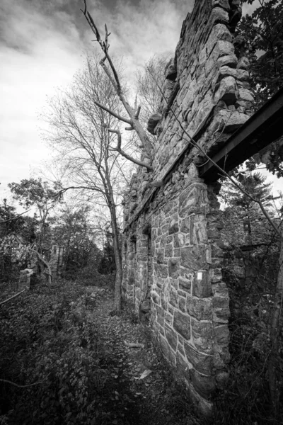 市内の古い廃屋 — ストック写真