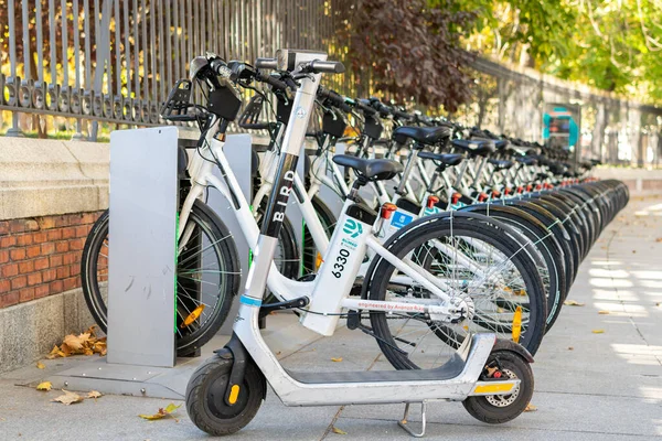 Bike Share Rental Parking Madrid Scooter Front — Zdjęcie stockowe