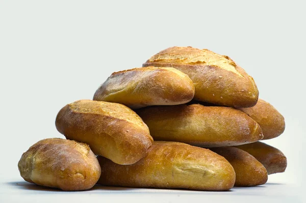 Pane Appena Sfornato Fondo Bianco — Foto Stock