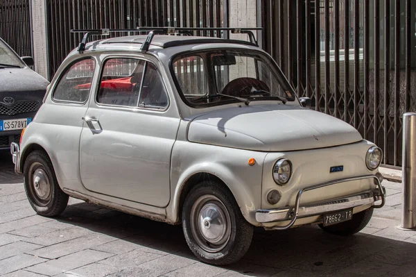 Terni Italien Juni 2021 Jahrgang Fiat 500 Von Vor Jahren — Stockfoto