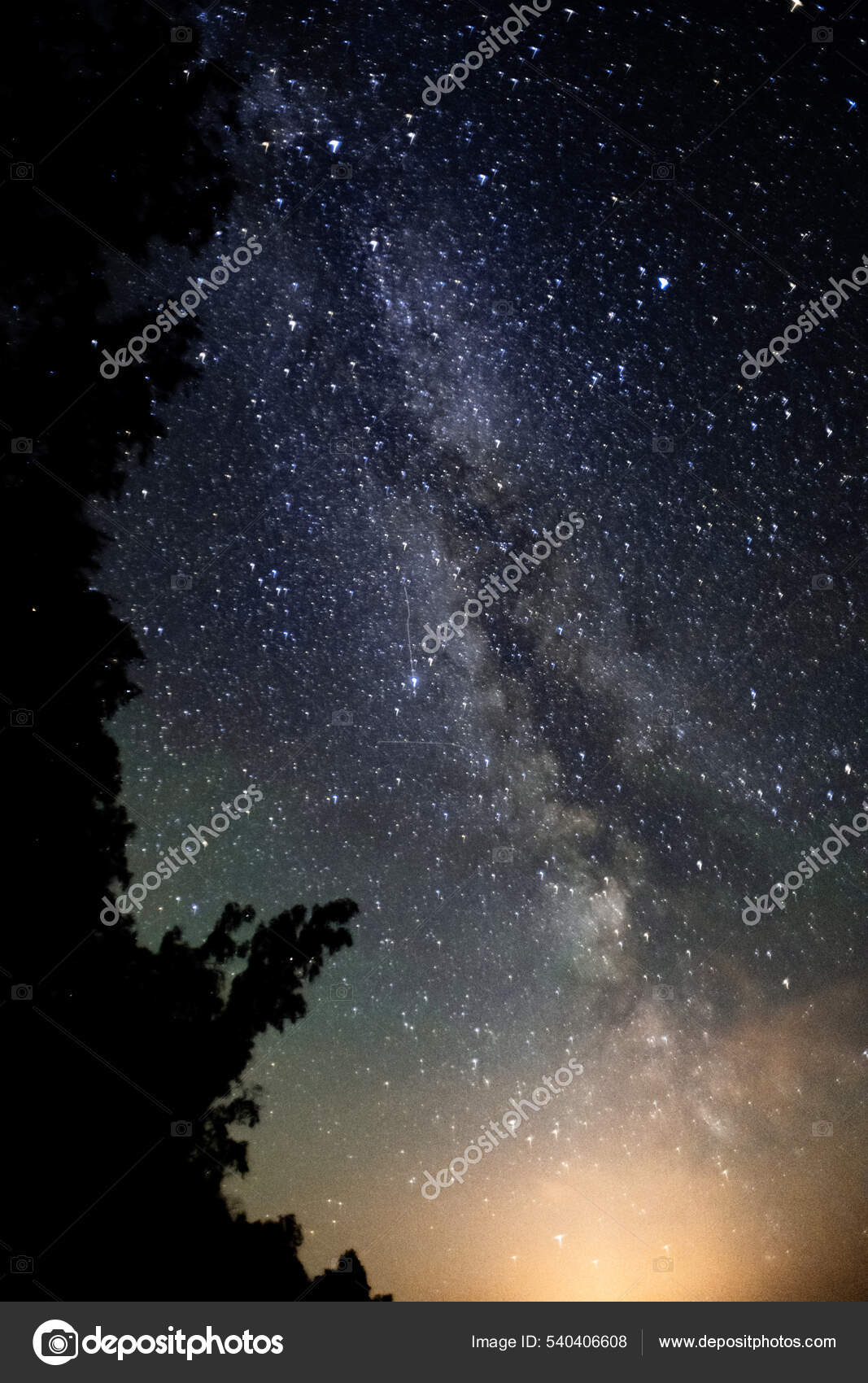 Milky Way Sky S21 Ultra Milky Way Galaxy Night Sky — Stock Photo ©  Wirestock #540406608