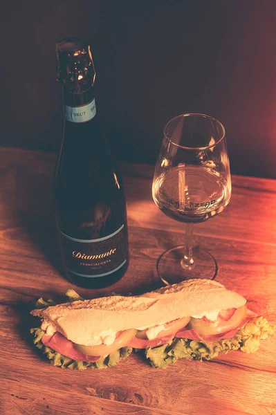 Terni Italy Octubre 2021 Composición Vino Prosecco Sándwich Con Una — Foto de Stock