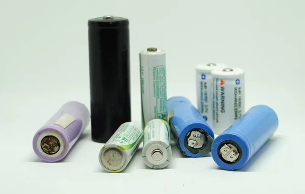 Batterier Vit Bakgrund — Stockfoto