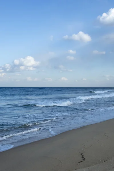 夏の美しい海の海岸 — ストック写真