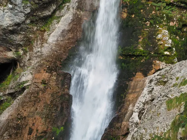 Cachoeira Floresta — Fotografia de Stock