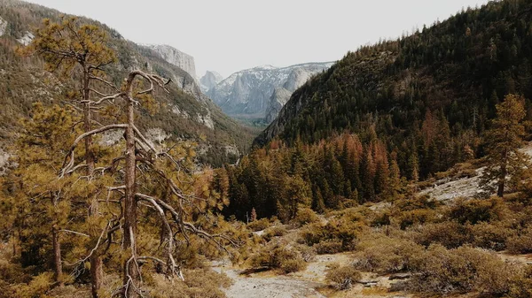 Eine Schöne Aufnahme Einer Berglandschaft — Stockfoto